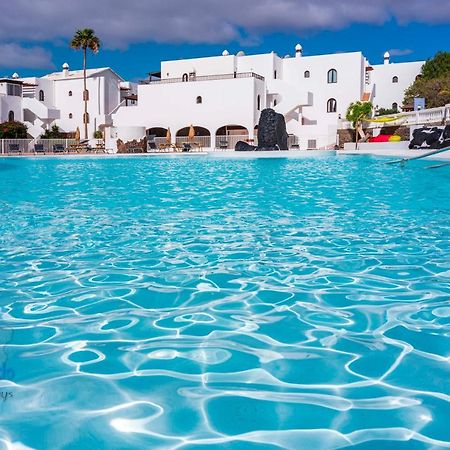 Vivienda Vacacional Ocean Pearl Costa Teguise Exteriör bild