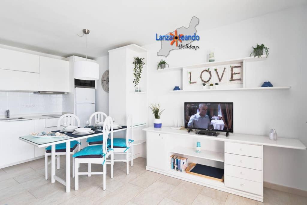 Vivienda Vacacional Ocean Pearl Costa Teguise Exteriör bild