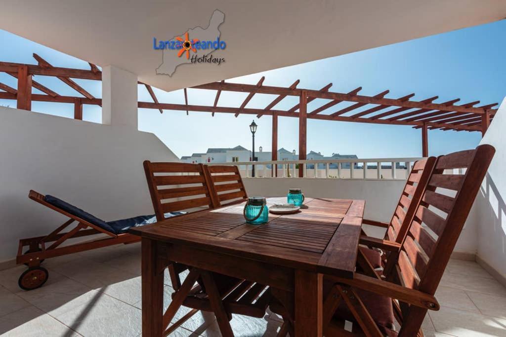 Vivienda Vacacional Ocean Pearl Costa Teguise Exteriör bild
