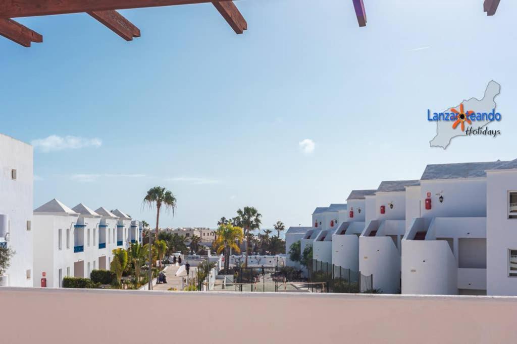 Vivienda Vacacional Ocean Pearl Costa Teguise Exteriör bild