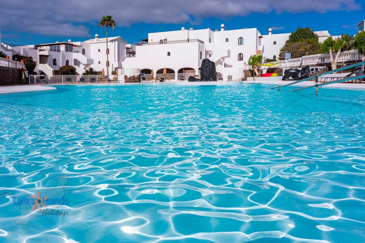Vivienda Vacacional Ocean Pearl Costa Teguise Exteriör bild